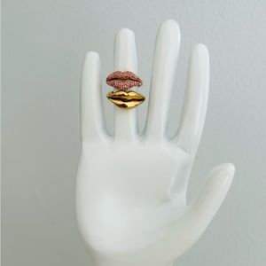 Kate Spade Size 7 Lips Cocktail Ring / set of 2 = gold and pink pave.